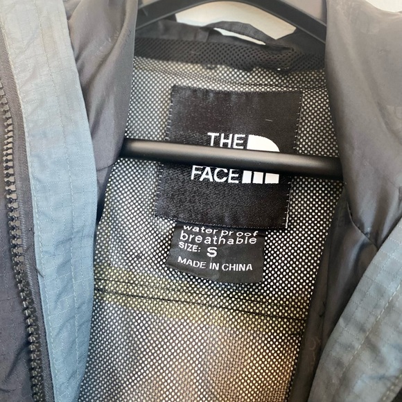 North Face Gray Men’s Jacket - Picture 3 of 5